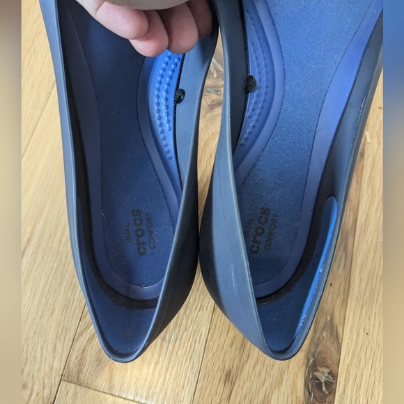 CROCS women Wedge Shoes Navy Blue Almond Tip Size 11 - Picture 6 of 9